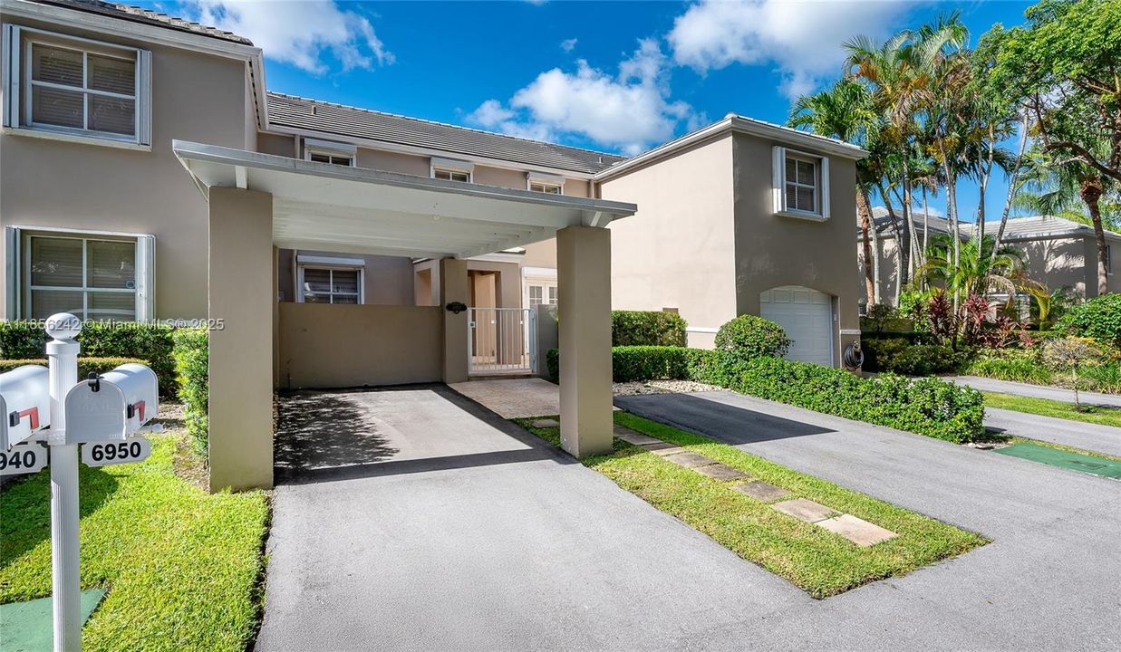 Vendido Recientemente: $785,000 (2 camas, 2 baños, 1456 Pies cuadrados)