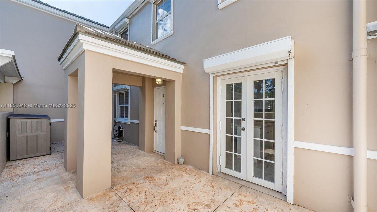 Vendido Recientemente: $785,000 (2 camas, 2 baños, 1456 Pies cuadrados)