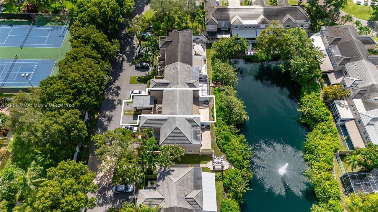 Vendido Recientemente: $785,000 (2 camas, 2 baños, 1456 Pies cuadrados)