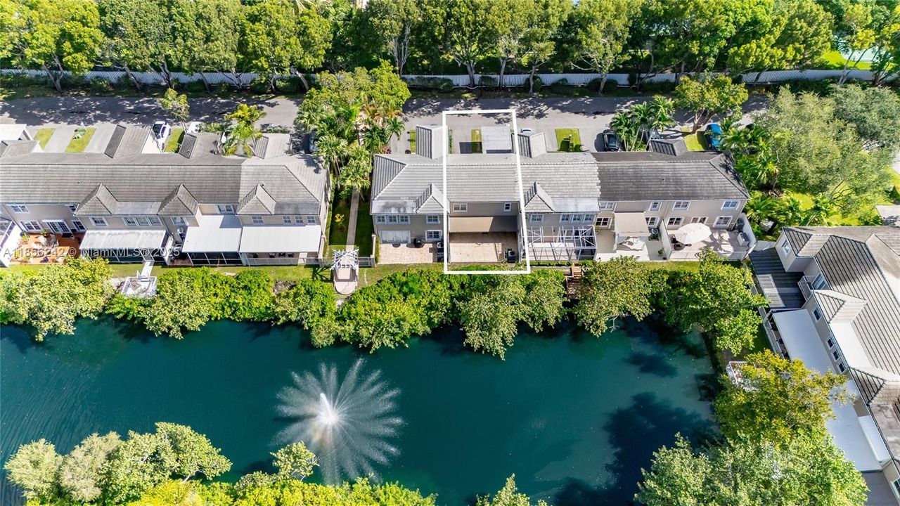 Vendido Recientemente: $785,000 (2 camas, 2 baños, 1456 Pies cuadrados)