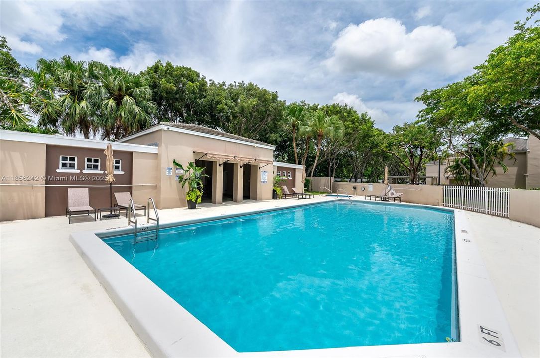 Vendido Recientemente: $785,000 (2 camas, 2 baños, 1456 Pies cuadrados)