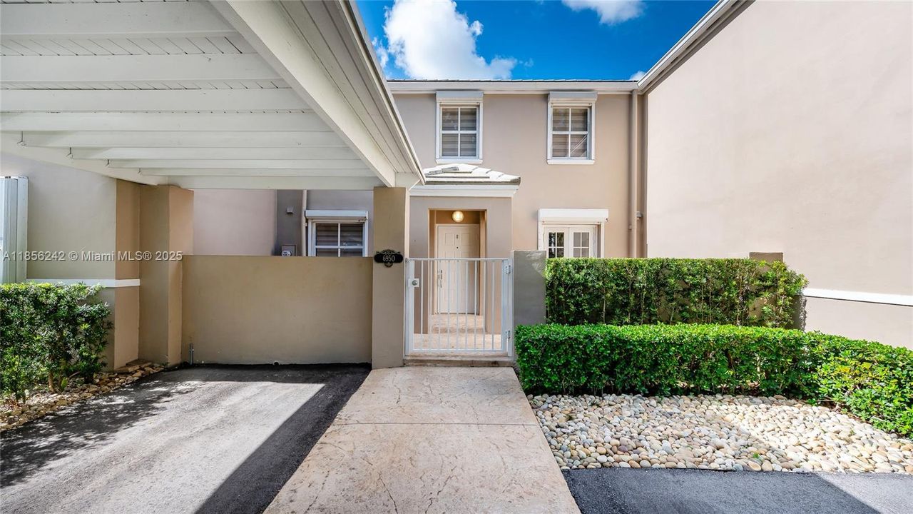 Vendido Recientemente: $785,000 (2 camas, 2 baños, 1456 Pies cuadrados)