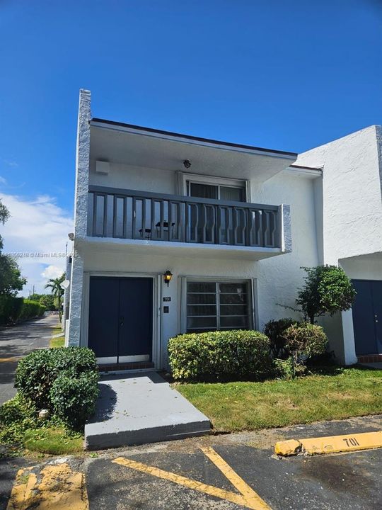 En Venta: $399,000 (3 camas, 2 baños, 1638 Pies cuadrados)