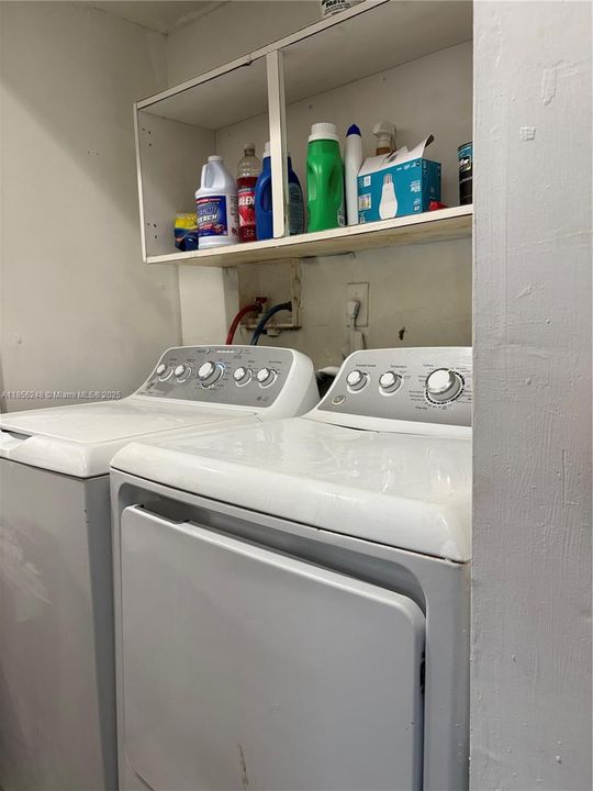 En Venta: $399,000 (3 camas, 2 baños, 1638 Pies cuadrados)