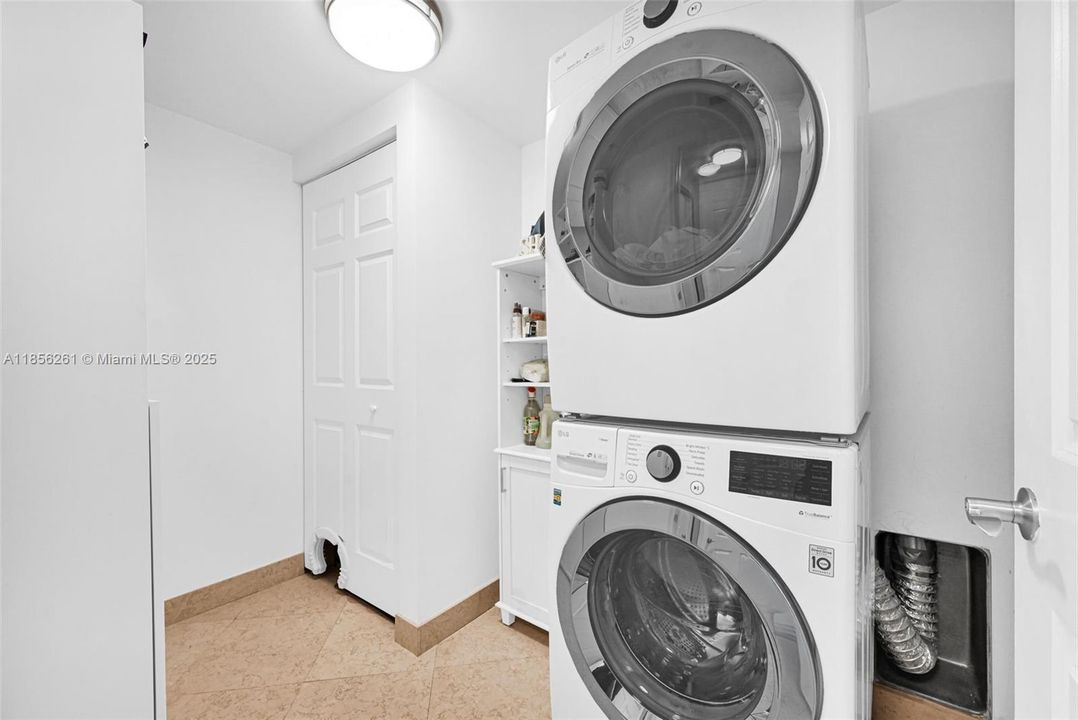 На продажу: $519,000 (3 спален, 2 ванн, 1597 Квадратных фут)