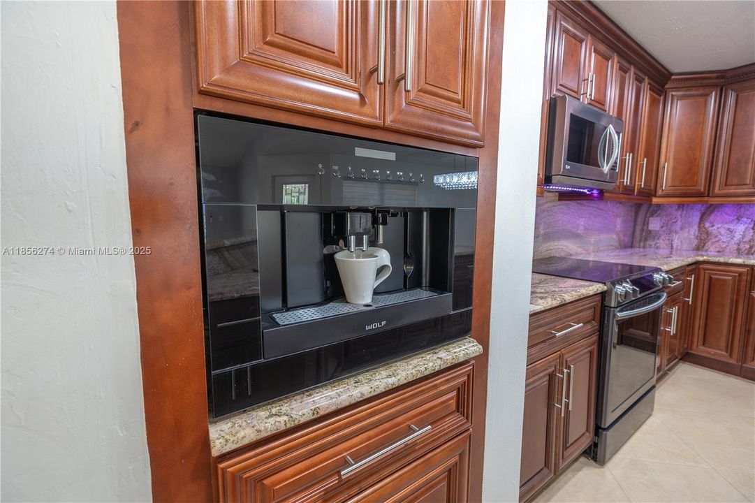 Recently Rented: $2,100 (4 beds, 2 baths, 0 Square Feet)