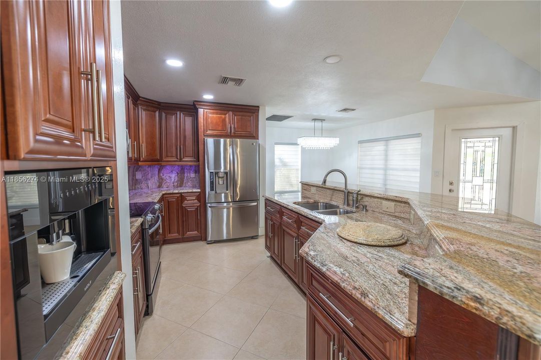 Recently Rented: $2,100 (4 beds, 2 baths, 0 Square Feet)