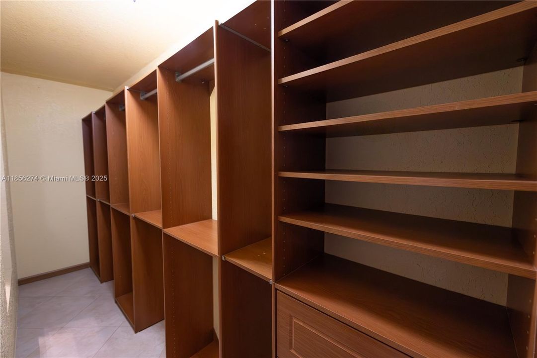 Recently Rented: $2,100 (4 beds, 2 baths, 0 Square Feet)