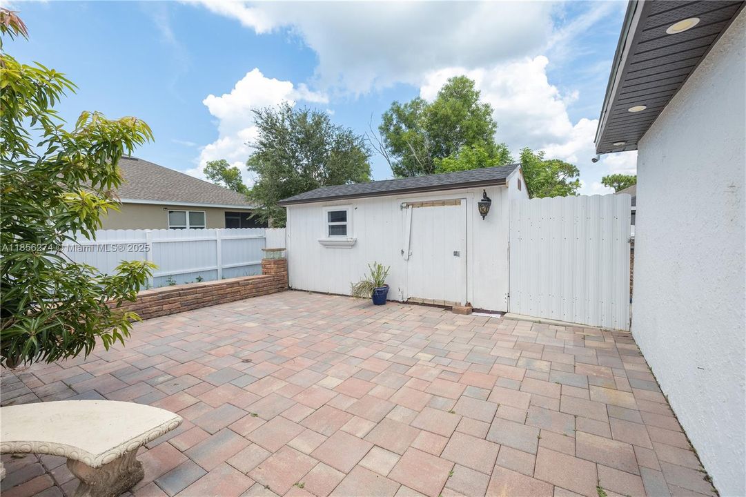 Recently Rented: $2,100 (4 beds, 2 baths, 0 Square Feet)