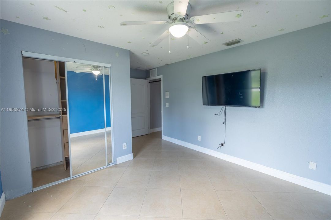 Recently Rented: $2,100 (4 beds, 2 baths, 0 Square Feet)