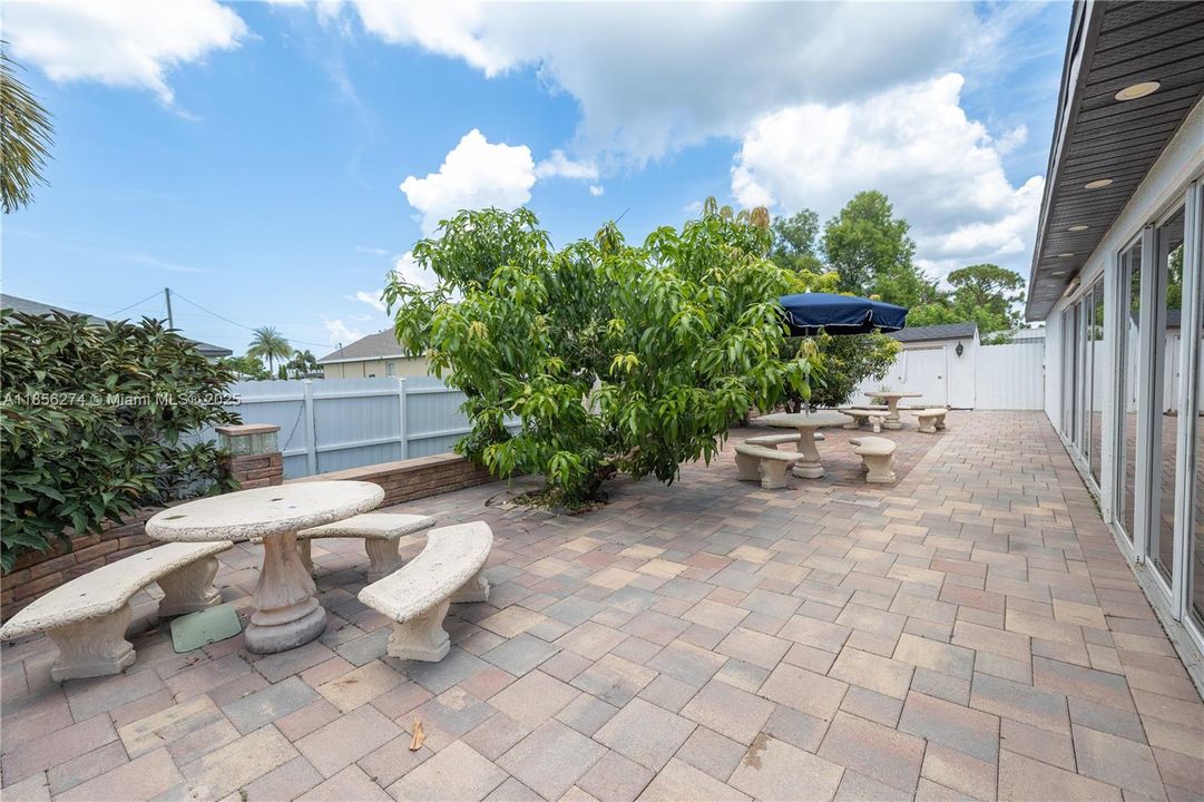 Recently Rented: $2,100 (4 beds, 2 baths, 0 Square Feet)