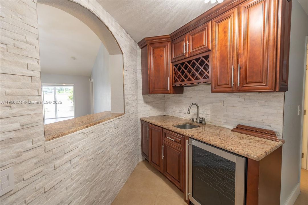 Recently Rented: $2,100 (4 beds, 2 baths, 0 Square Feet)