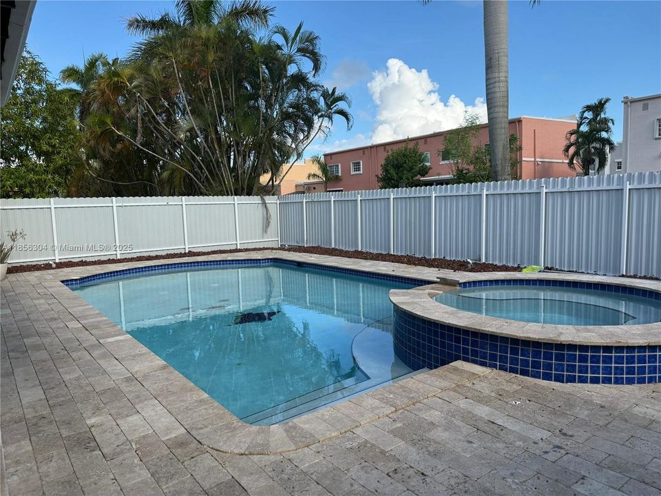 Active With Contract: $4,300 (4 beds, 3 baths, 2152 Square Feet)