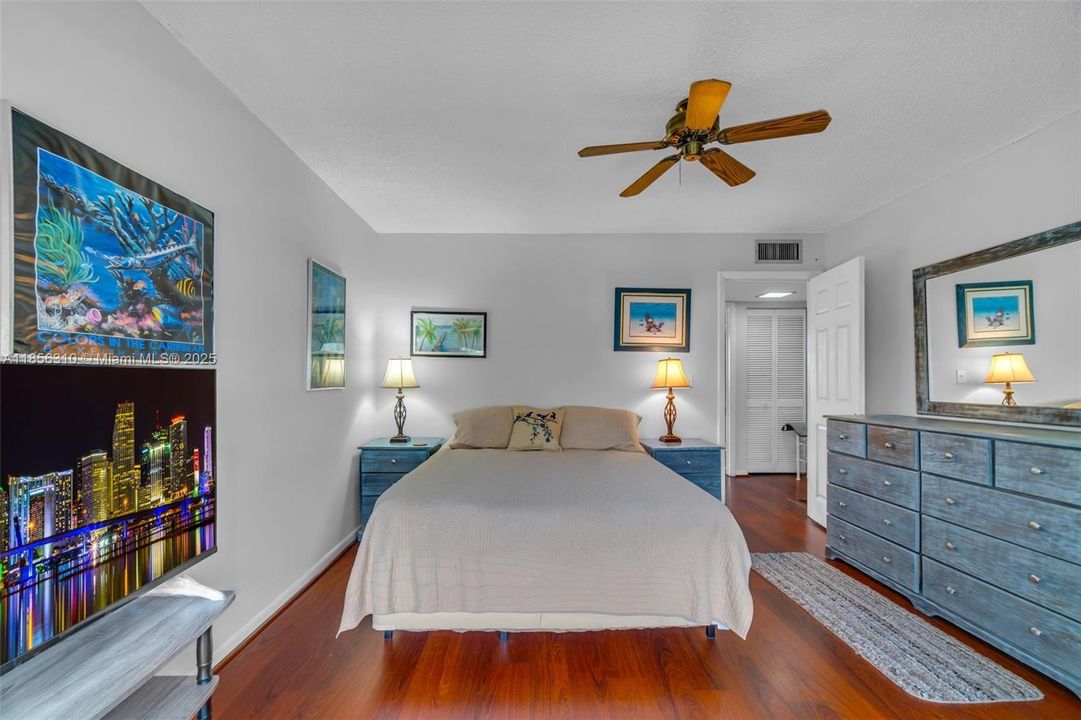 For Sale: $475,000 (2 beds, 1 baths, 1000 Square Feet)