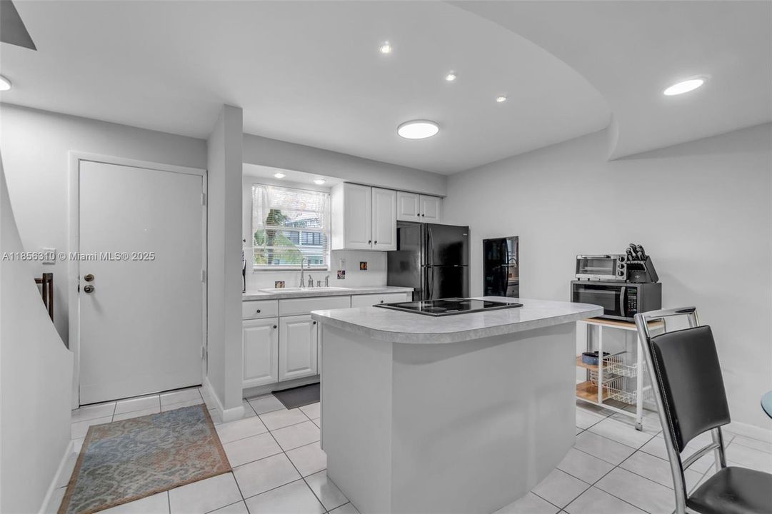 KITCHEN WITH ISLANDSTAINLESS APPLIANCES