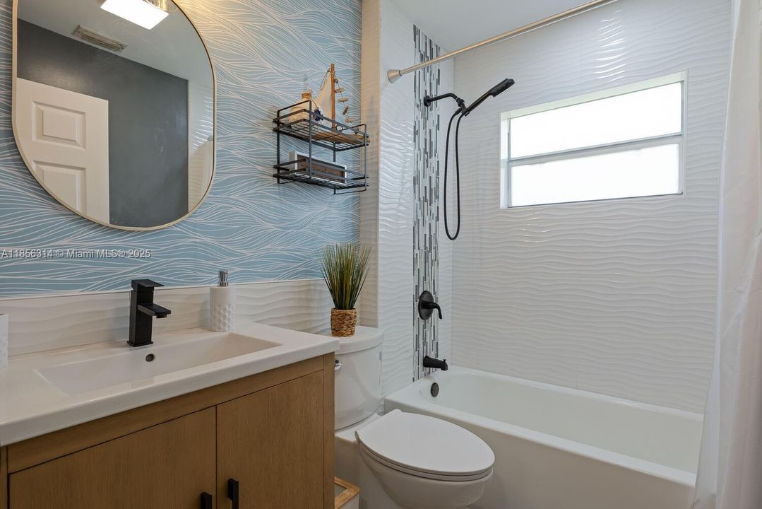 Недавно продано: $392,500 (2 спален, 2 ванн, 1183 Квадратных фут)