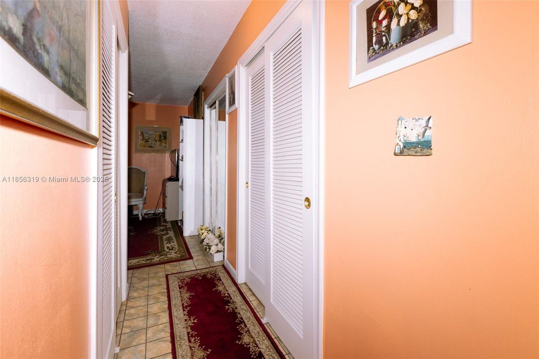 На продажу: $199,000 (2 спален, 2 ванн, 1092 Квадратных фут)