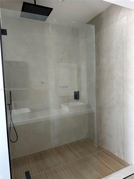 Active With Contract: $4,500 (4 beds, 2 baths, 2012 Square Feet)