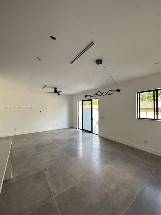 Active With Contract: $4,500 (4 beds, 2 baths, 2012 Square Feet)