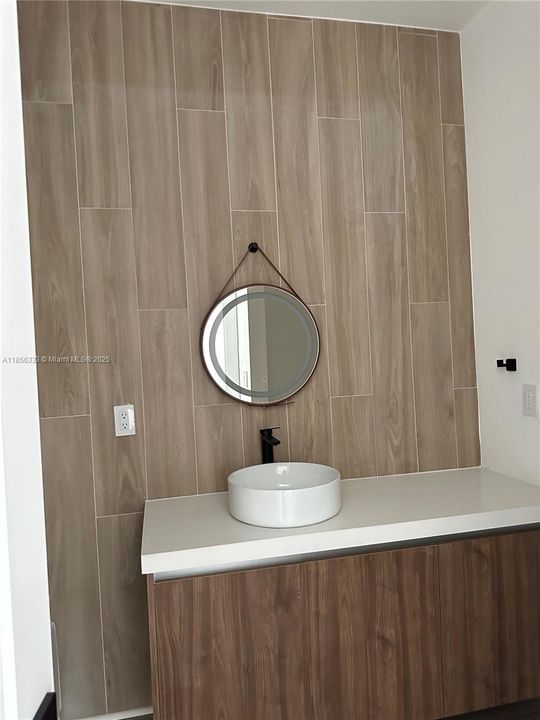 Active With Contract: $4,500 (4 beds, 2 baths, 2012 Square Feet)