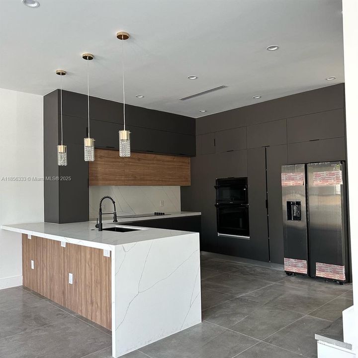 Active With Contract: $4,500 (4 beds, 2 baths, 2012 Square Feet)