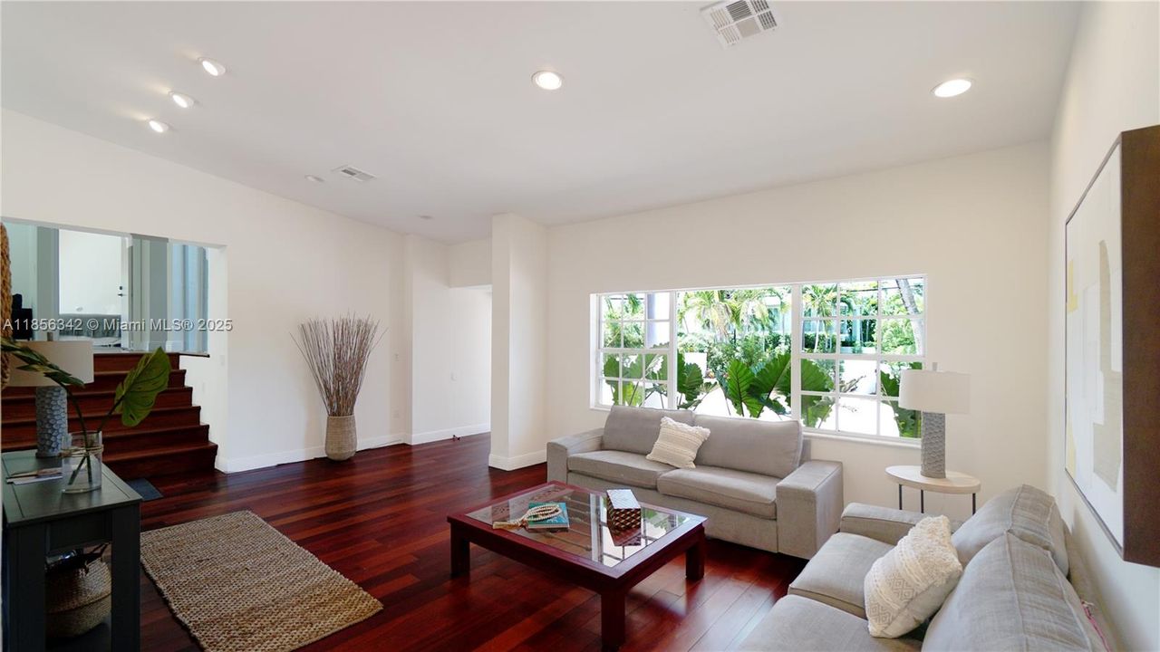 For Sale: $3,895,000 (4 beds, 3 baths, 3403 Square Feet)