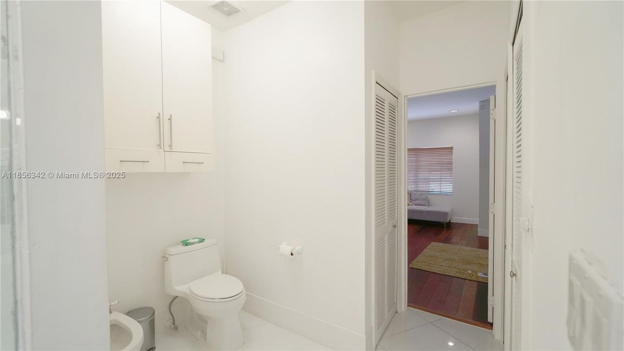 For Sale: $3,895,000 (4 beds, 3 baths, 3403 Square Feet)