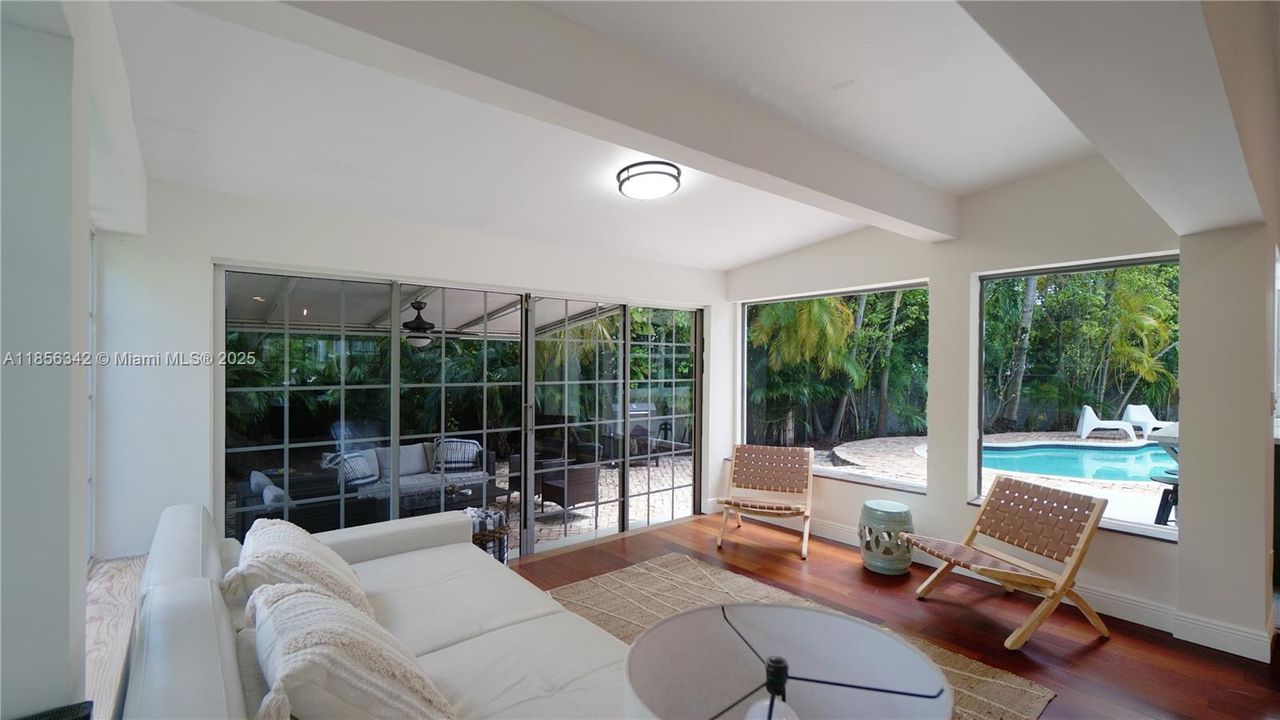 For Sale: $3,895,000 (4 beds, 3 baths, 3403 Square Feet)