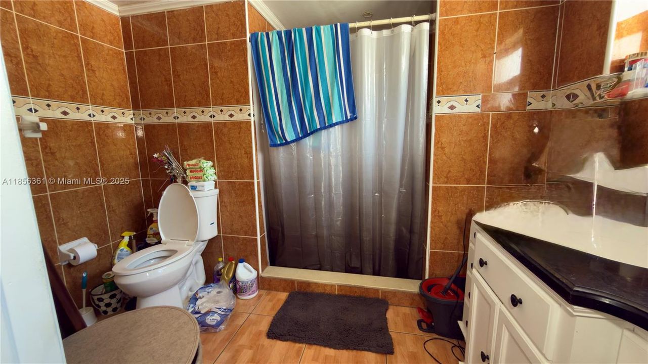 Recently Sold: $495,000 (3 beds, 2 baths, 1280 Square Feet)