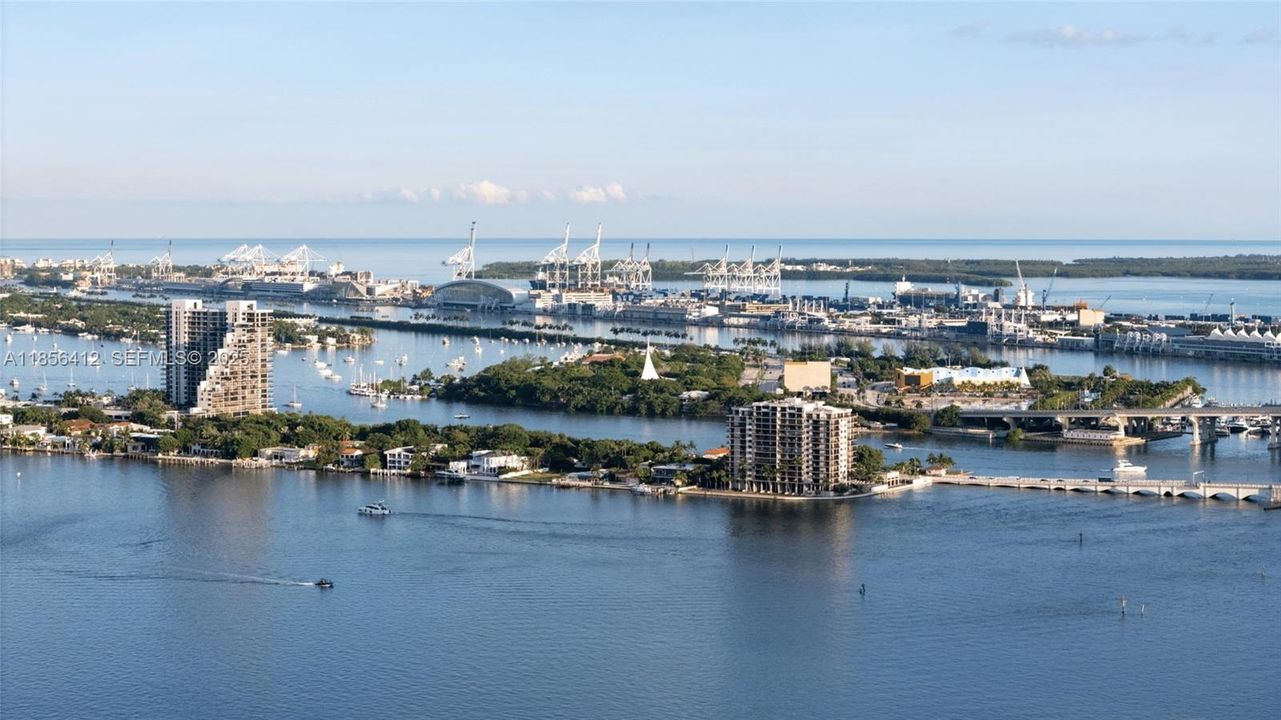 For Sale: $1,199,000 (1 beds, 2 baths, 1037 Square Feet)