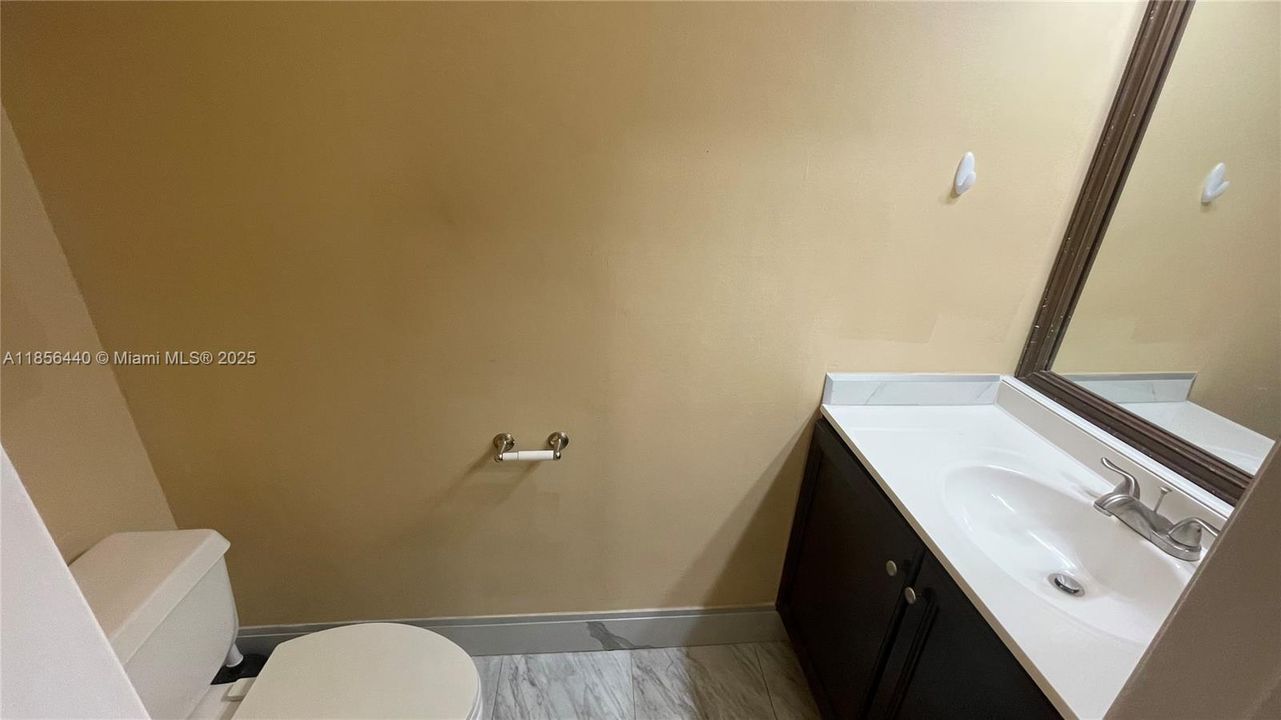 Active With Contract: $3,300 (3 beds, 2 baths, 1702 Square Feet)