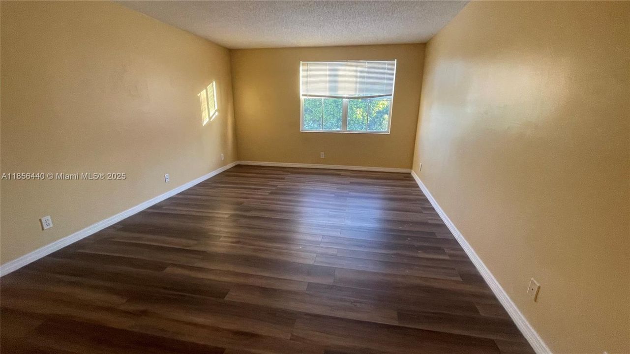 Active With Contract: $3,300 (3 beds, 2 baths, 1702 Square Feet)