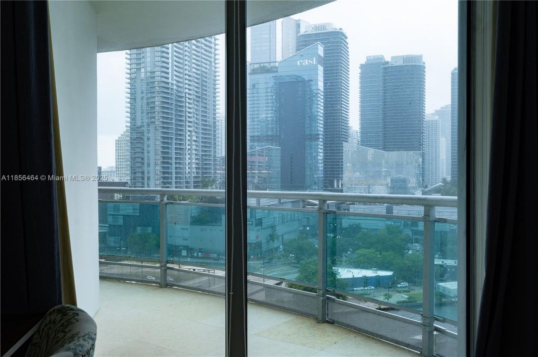 En Venta: $580,000 (2 camas, 2 baños, 935 Pies cuadrados)