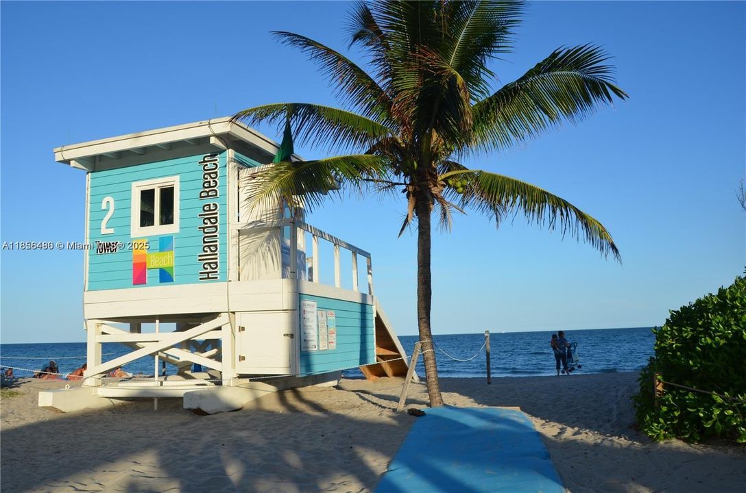 На продажу: $349,900 (3 спален, 2 ванн, 1379 Квадратных фут)