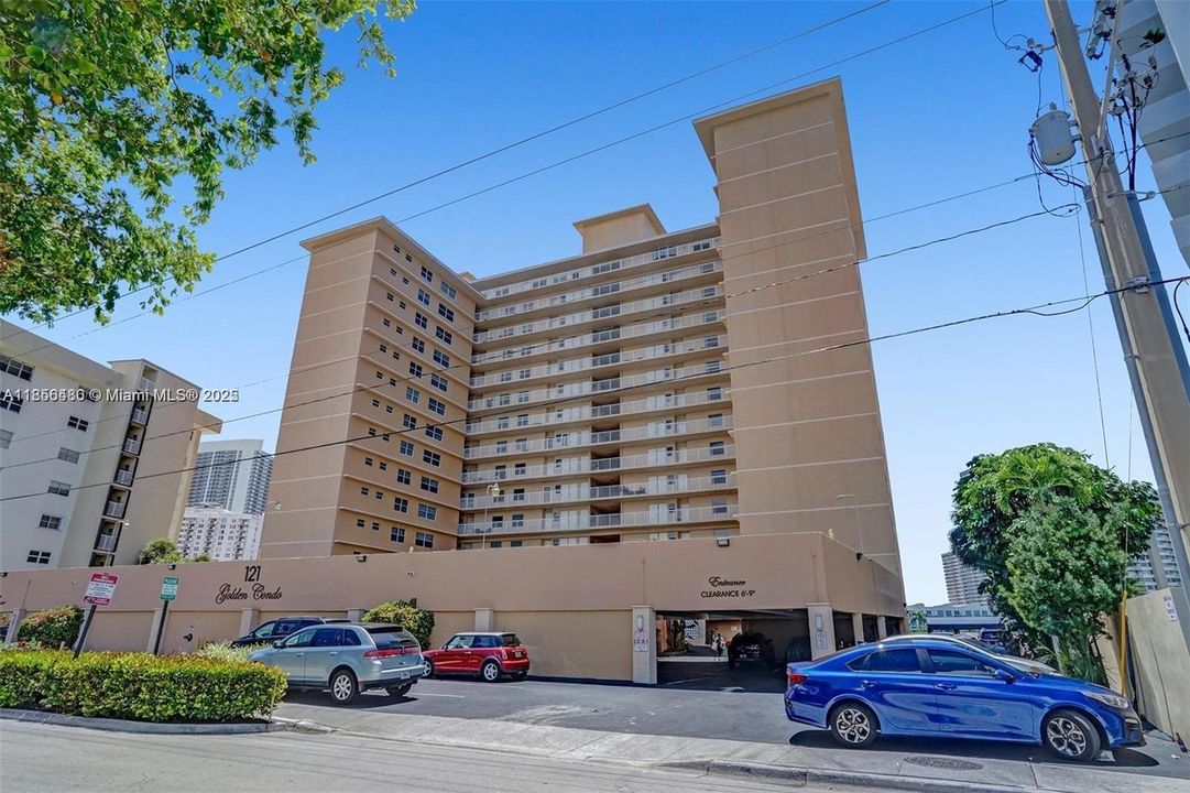 На продажу: $349,900 (3 спален, 2 ванн, 1379 Квадратных фут)