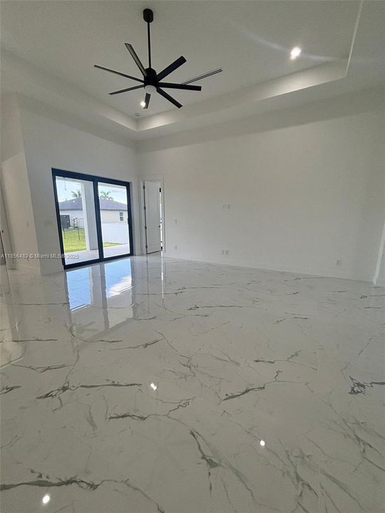 В аренду: $2,700 (4 спален, 3 ванн, 2016 Квадратных фут)