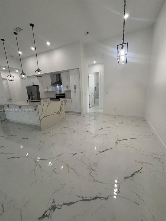 В аренду: $2,700 (4 спален, 3 ванн, 2016 Квадратных фут)