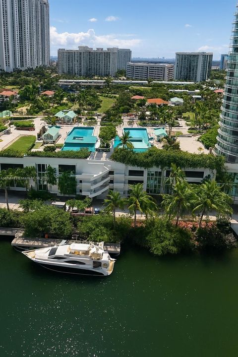 En Venta: $920,000 (3 camas, 2 baños, 1492 Pies cuadrados)