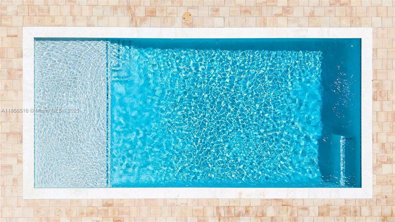 For Sale: $950,000 (3 beds, 2 baths, 1812 Square Feet)