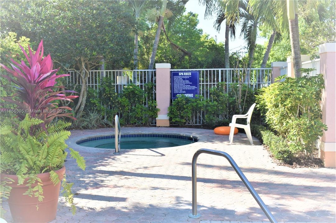 Recientemente alquilado: $2,300 (1 camas, 1 baños, 719 Pies cuadrados)