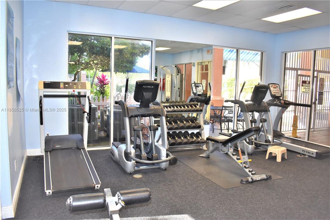 Recientemente alquilado: $2,300 (1 camas, 1 baños, 719 Pies cuadrados)