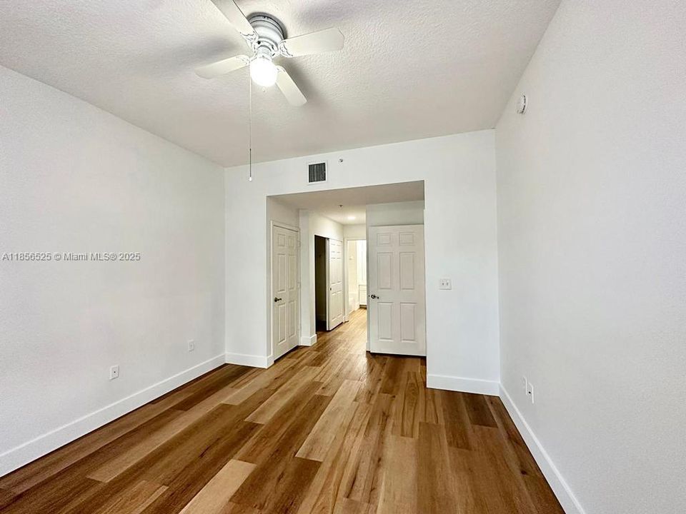 Recientemente alquilado: $2,300 (1 camas, 1 baños, 719 Pies cuadrados)