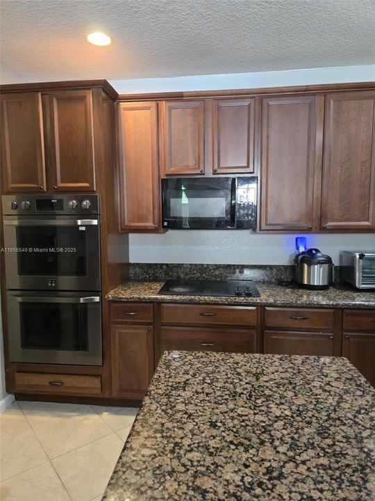 На продажу: $443,000 (3 спален, 2 ванн, 2799 Квадратных фут)