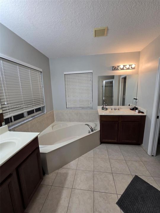 На продажу: $443,000 (3 спален, 2 ванн, 2799 Квадратных фут)