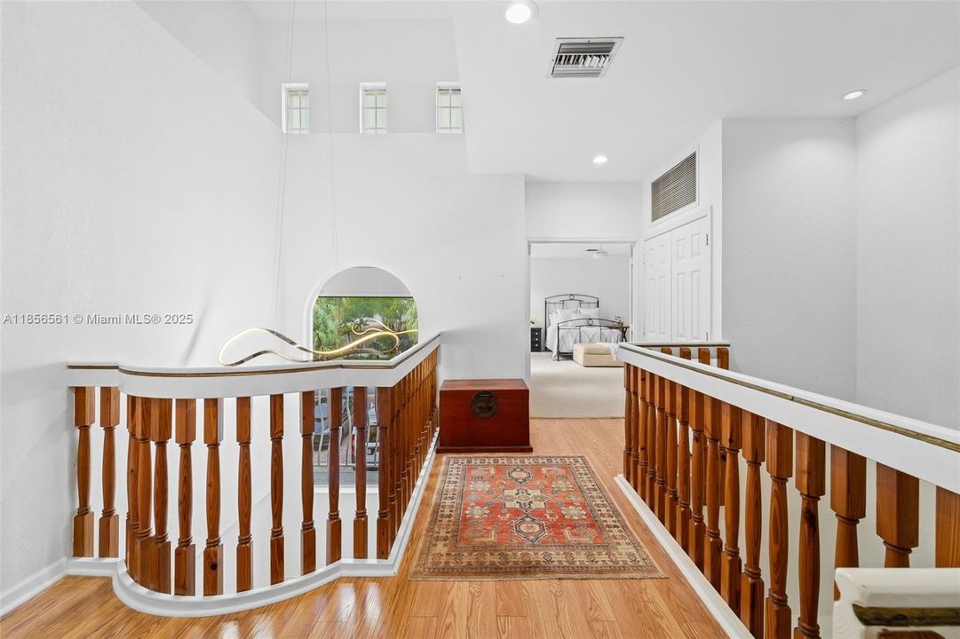 Active With Contract: $1,995,000 (3 beds, 4 baths, 3200 Square Feet)