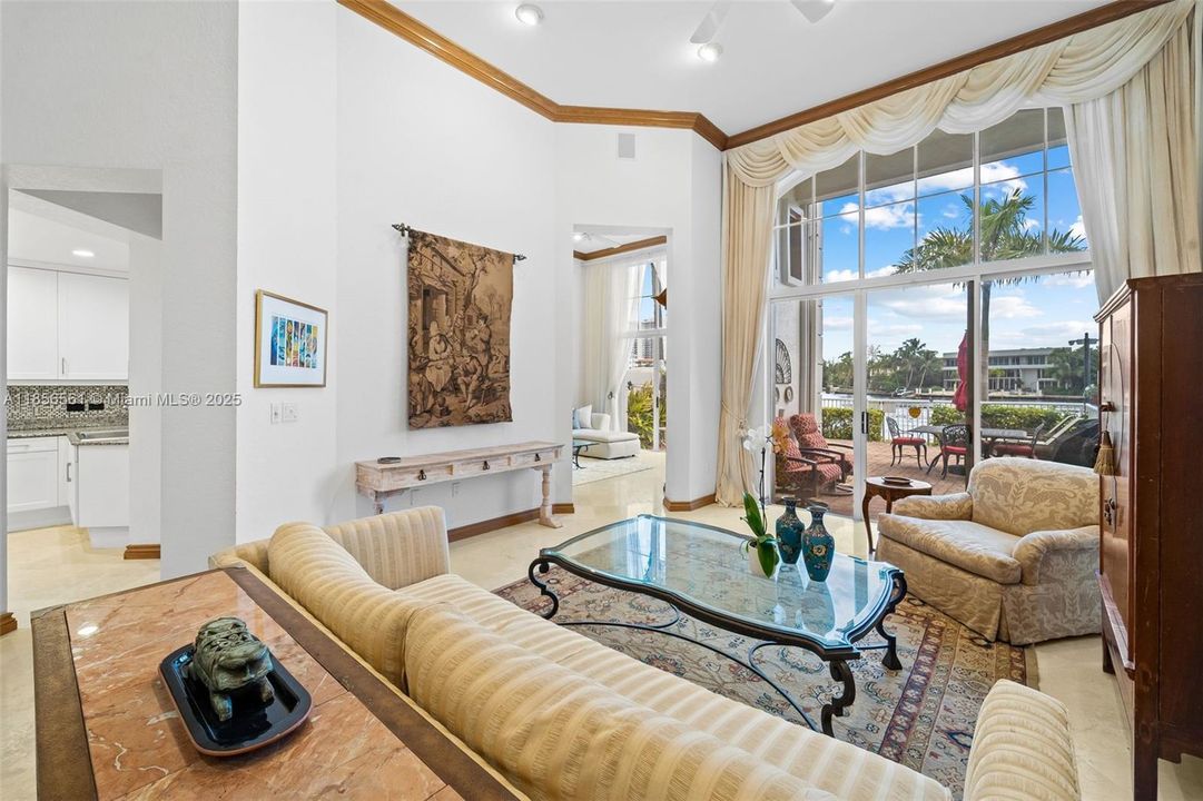 Active With Contract: $1,995,000 (3 beds, 4 baths, 3200 Square Feet)