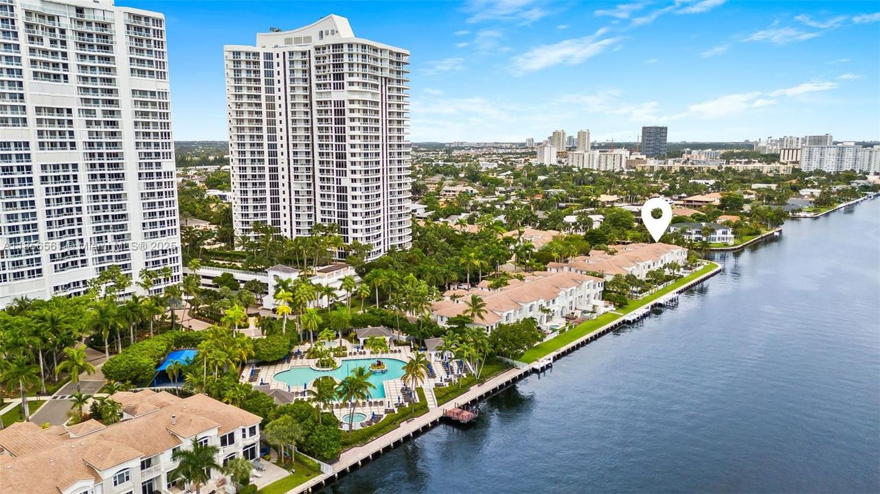 Active With Contract: $1,995,000 (3 beds, 4 baths, 3200 Square Feet)