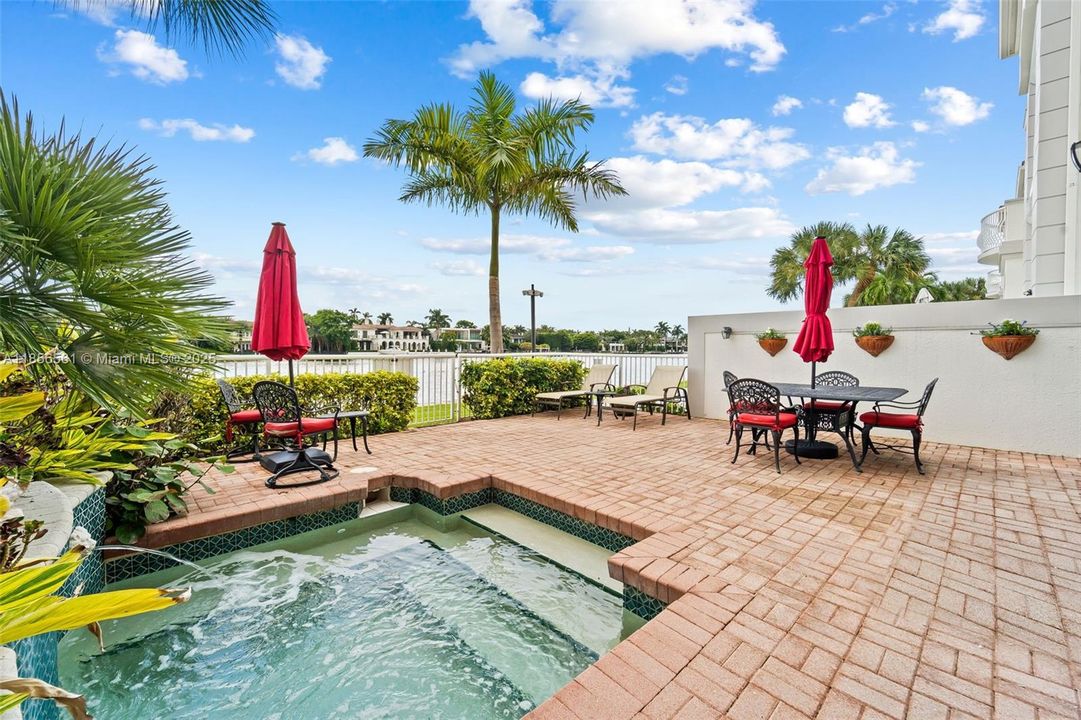 Active With Contract: $1,995,000 (3 beds, 4 baths, 3200 Square Feet)