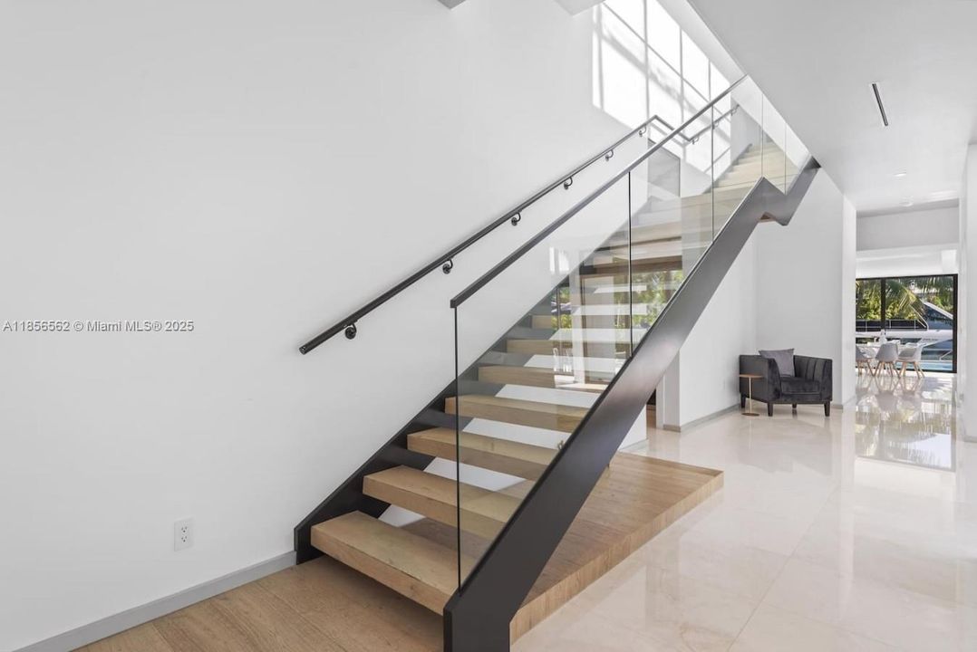 En Renta: $55,000 (6 camas, 6 baños, 5793 Pies cuadrados)