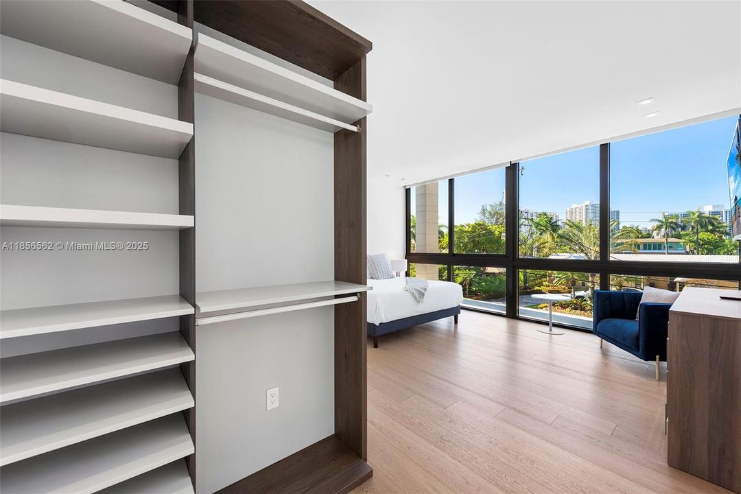 En Renta: $55,000 (6 camas, 6 baños, 5793 Pies cuadrados)